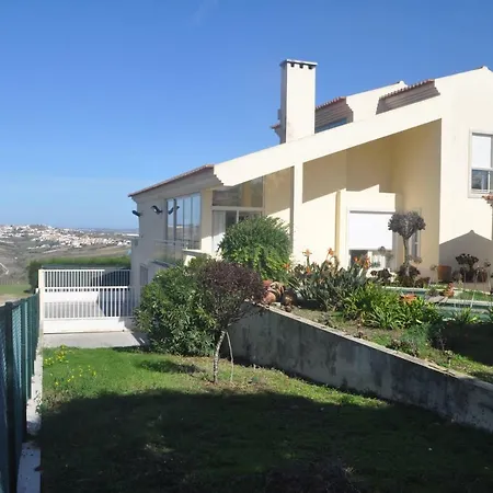 Villa Ericeira Homestay *